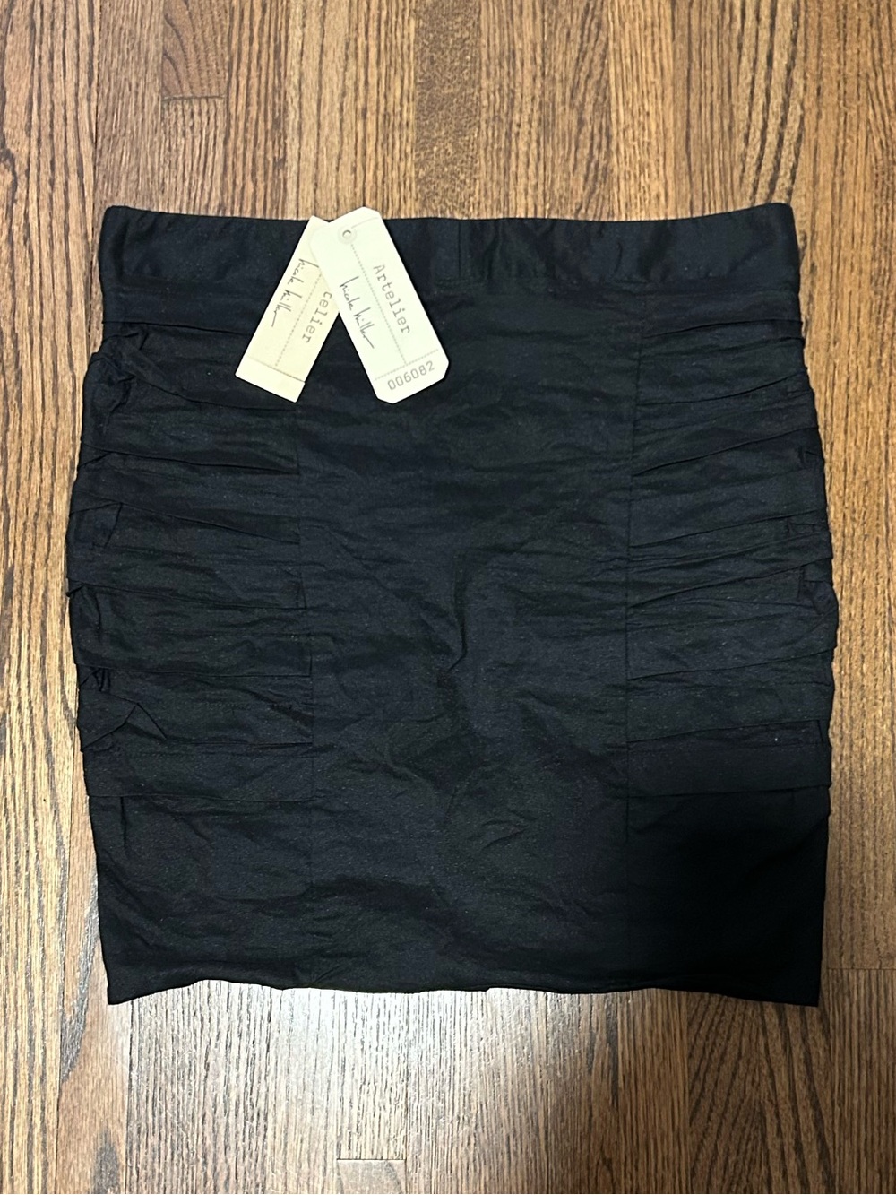 NWT Artelier Nicole Miller Black Textured Mini Skirt Shimmer Size 10 $275